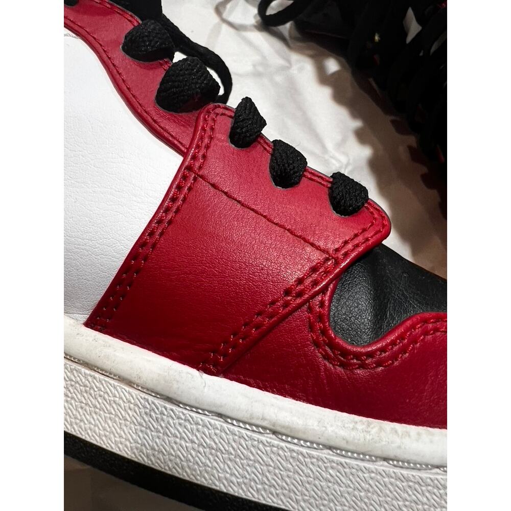 Nike Air Jordan 1 Mid Reverse Bred Retro Red 554724069 Sz 9 Box Streetwear‎ - Picture 12 of 16